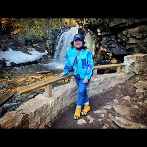 Meet your Posher, Jegma